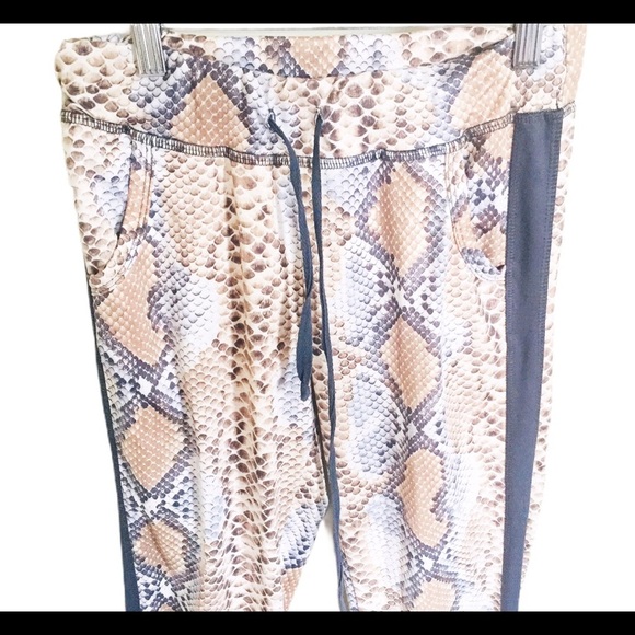 PRISMSPORT Python Crop Length Track Pants/Joggers With Pockets Beige Size XS - Picture 5 of 9